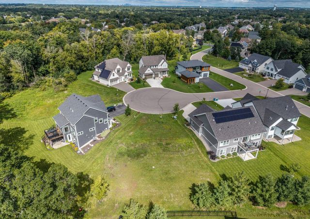 11732 Azure Circle, Inver Grove Heights, MN 55077