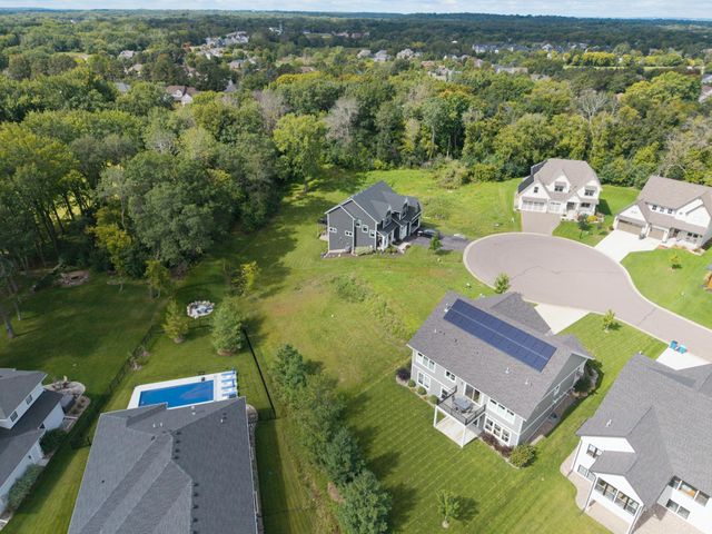 11732 Azure Circle, Inver Grove Heights, MN 55077