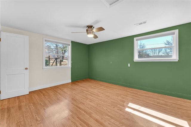 650 E McClinton Street, Fayetteville, AR 72701