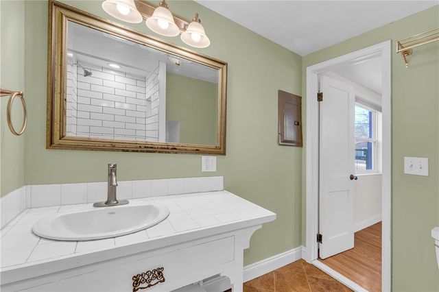 650 E McClinton Street, Fayetteville, AR 72701