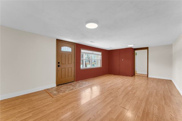 650 E McClinton Street, Fayetteville, AR 72701