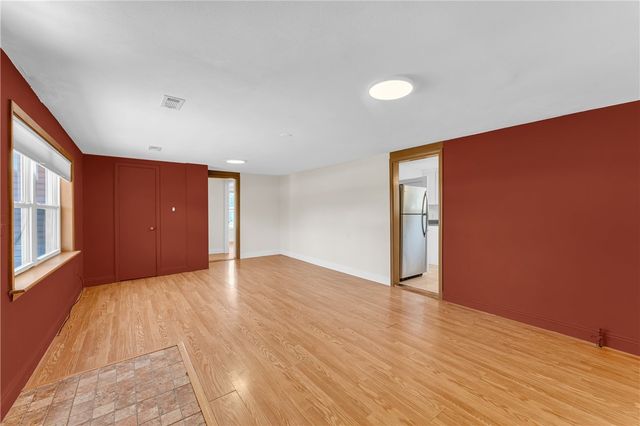 650 E McClinton Street, Fayetteville, AR 72701