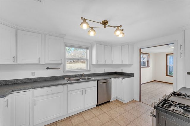 650 E McClinton Street, Fayetteville, AR 72701