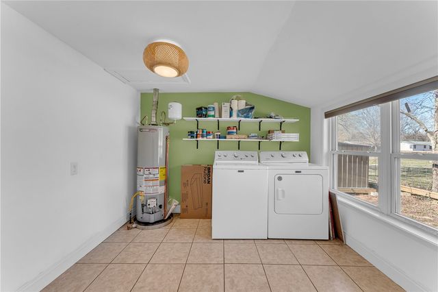 650 E McClinton Street, Fayetteville, AR 72701