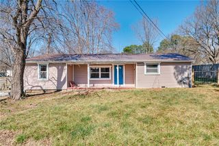 650 E McClinton Street, Fayetteville, AR 72701