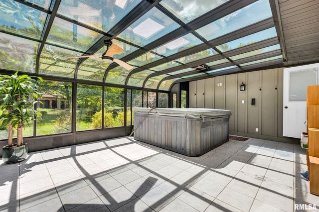 1450 NE WINDERMERE Drive, Tremont, IL 61568