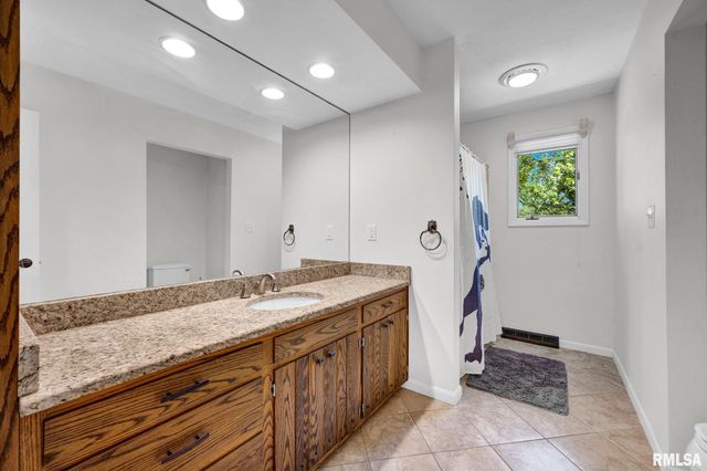 1450 NE WINDERMERE Drive, Tremont, IL 61568