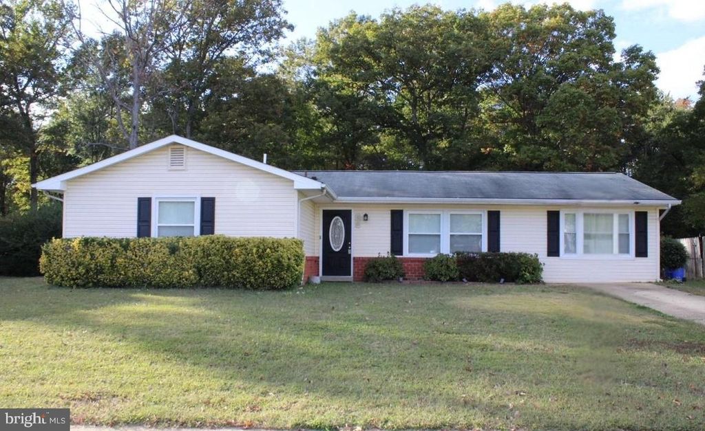 56 GARNER AVE, Waldorf, MD 20602