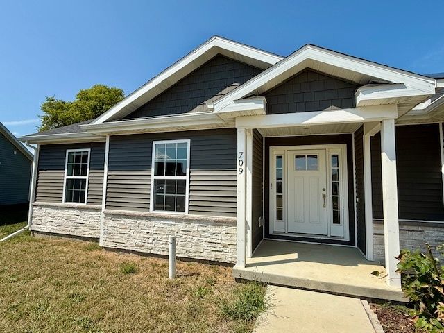 709 N Abbey Road, Urbana, IL 61802