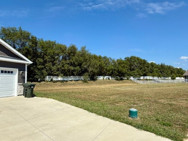 709 N Abbey Road, Urbana, IL 61802