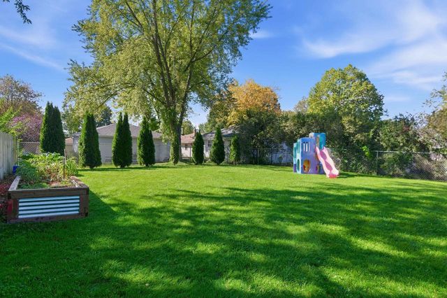 213 Richard STREET, Waukesha, WI 53189
