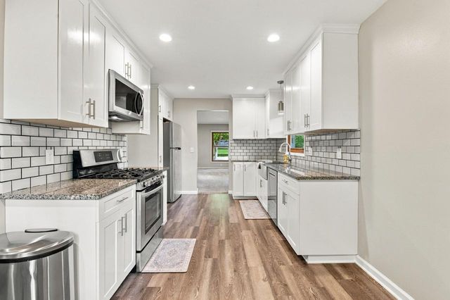 213 Richard STREET, Waukesha, WI 53189