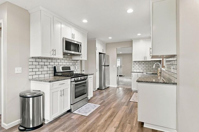 213 Richard STREET, Waukesha, WI 53189