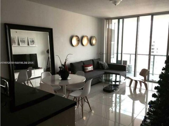 1111 SW 1st Ave 3724-N, Miami, FL 33130