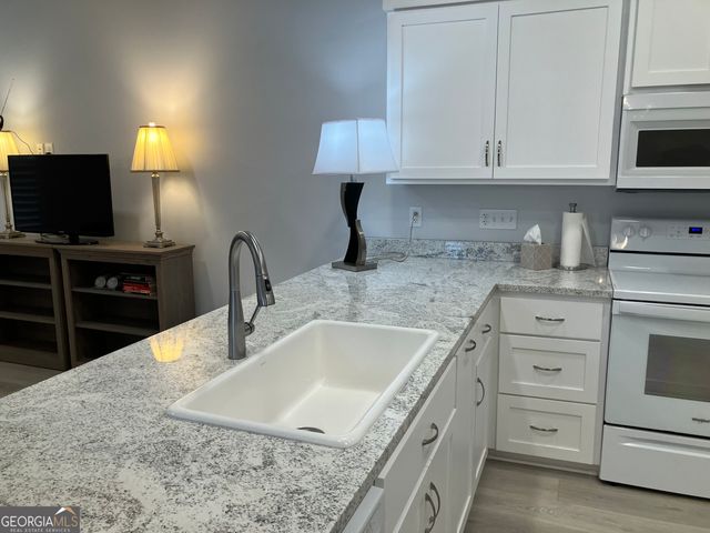 905 SE Wayne Street No Street Suffix 40-B, Darien, GA 31305