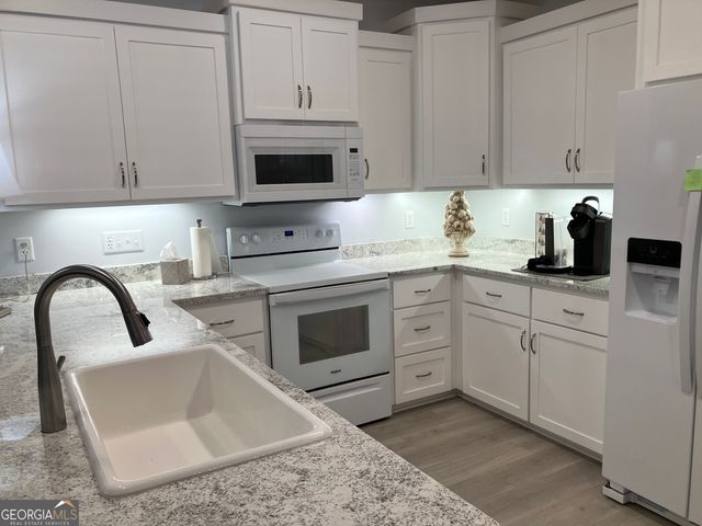 905 SE Wayne Street No Street Suffix 40-B, Darien, GA 31305