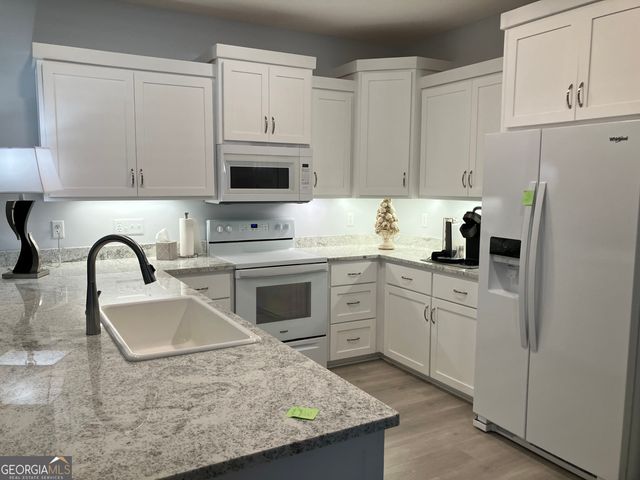 905 SE Wayne Street No Street Suffix 40-B, Darien, GA 31305