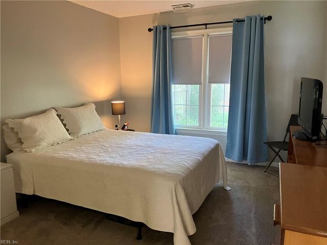 1309 Fairways Lookout Apt B, Chesapeake, VA 23320