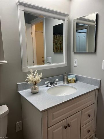 1309 Fairways Lookout Apt B, Chesapeake, VA 23320