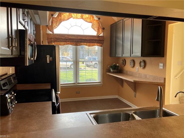 1309 Fairways Lookout Apt B, Chesapeake, VA 23320