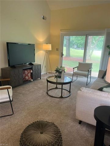1309 Fairways Lookout Apt B, Chesapeake, VA 23320