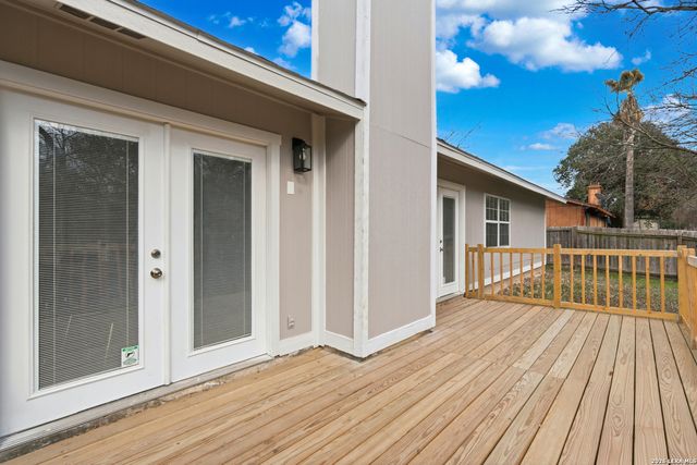 5806 Valley Forge, San Antonio, TX 78233