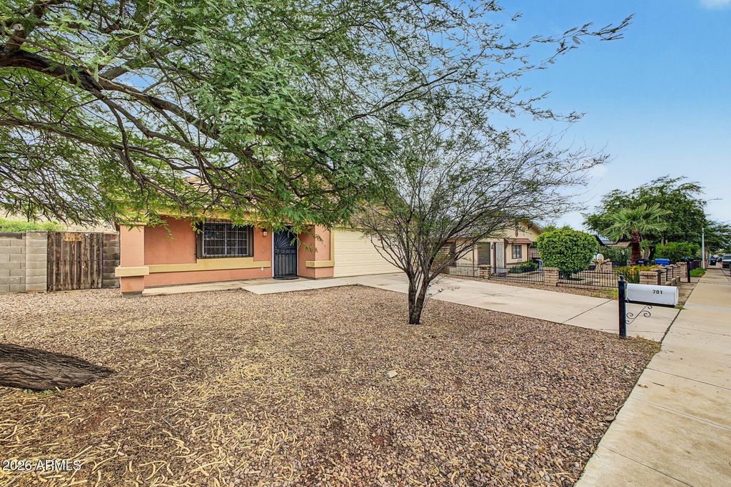701 W Buist Avenue, Phoenix, AZ 85041 — photo 2