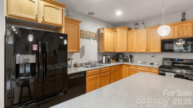 2853 Wimbledon Drive, Gastonia, NC 28056