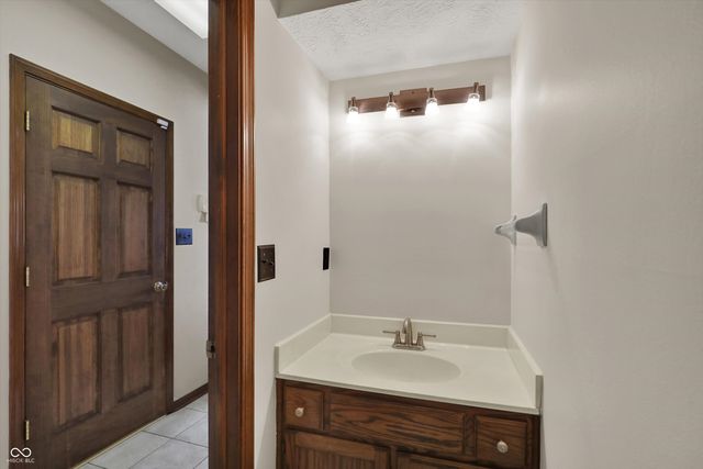 9011 Brigs Way, Indianapolis, IN 46256