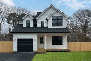 43 Shirley Lane, Medford, NY 11763