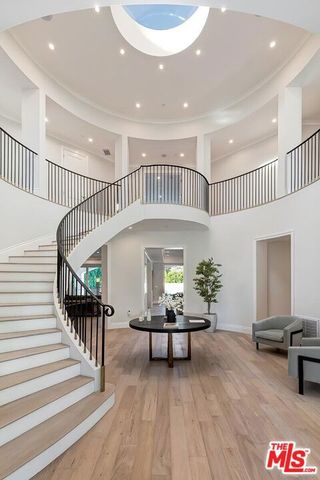 722 N Camden Drive, Beverly Hills, CA 90210