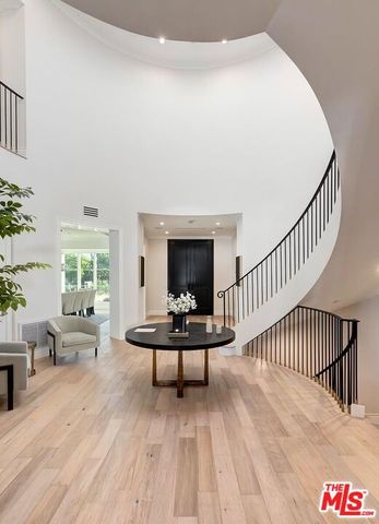 722 N Camden Drive, Beverly Hills, CA 90210