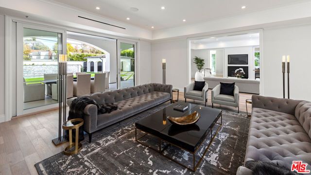 722 N Camden Drive, Beverly Hills, CA 90210