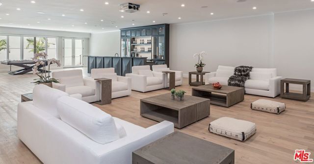 722 N Camden Drive, Beverly Hills, CA 90210