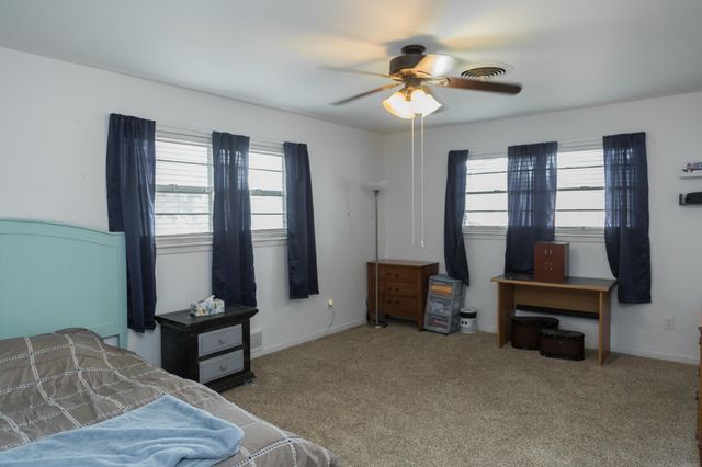 904 Itasca Street, Plainview, TX 79072