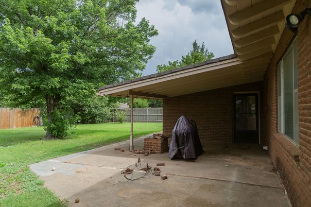 904 Itasca Street, Plainview, TX 79072