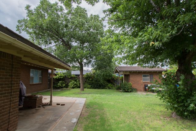 904 Itasca Street, Plainview, TX 79072