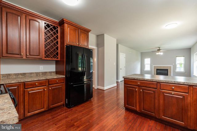 2118 FOULK RD, Wilmington, DE 19810