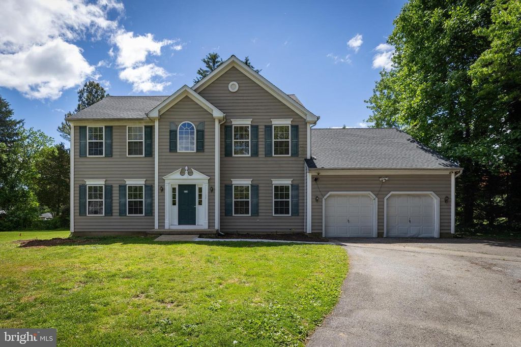 2118 FOULK RD, Wilmington, DE 19810