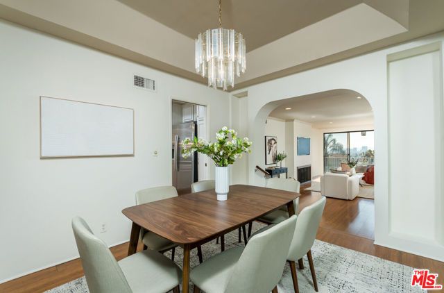 8455 Fountain Avenue 302, West Hollywood, CA 90069