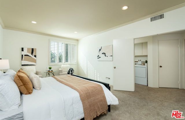 8455 Fountain Avenue 302, West Hollywood, CA 90069