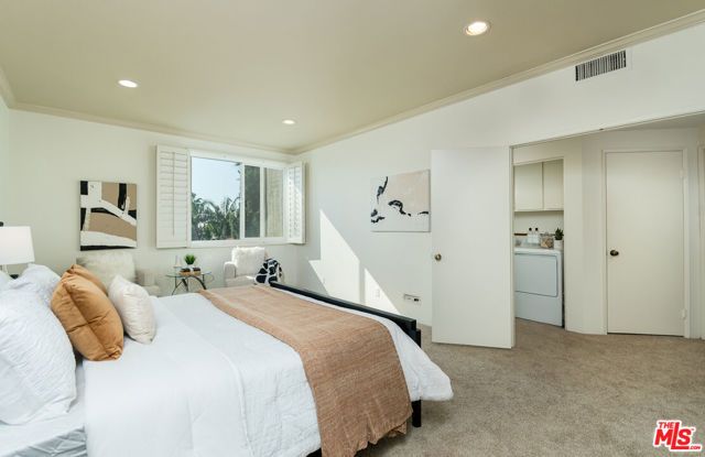 8455 Fountain Avenue 302, West Hollywood, CA 90069