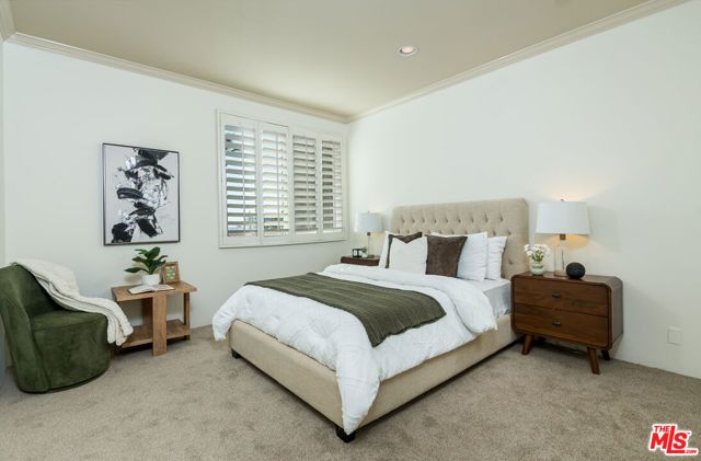 8455 Fountain Avenue 302, West Hollywood, CA 90069