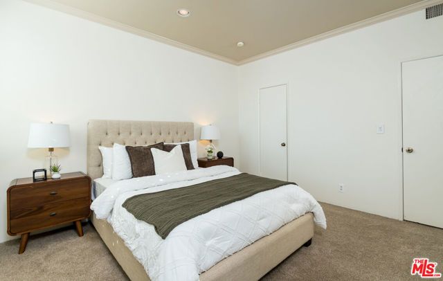 8455 Fountain Avenue 302, West Hollywood, CA 90069