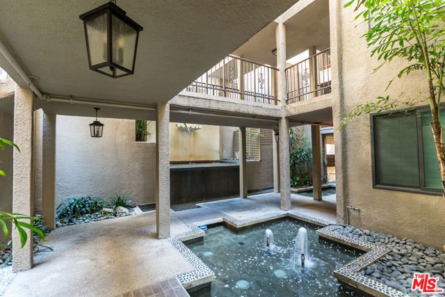 8455 Fountain Avenue 302, West Hollywood, CA 90069