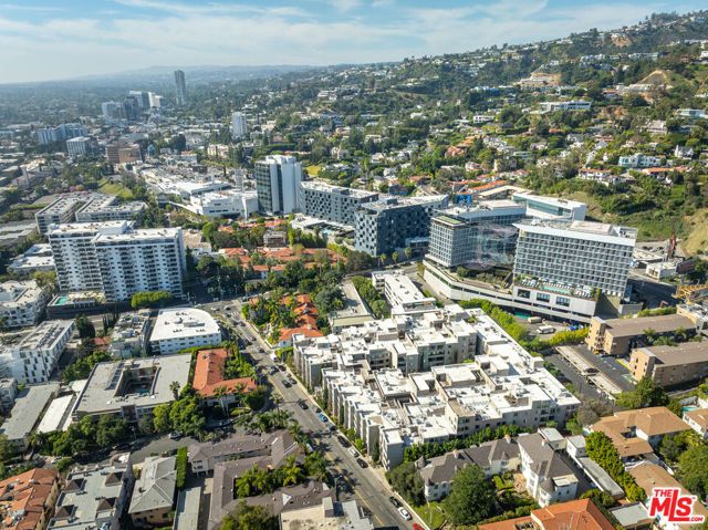 8455 Fountain Avenue 302, West Hollywood, CA 90069