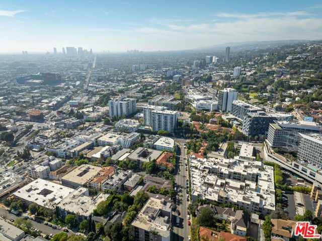 8455 Fountain Avenue 302, West Hollywood, CA 90069