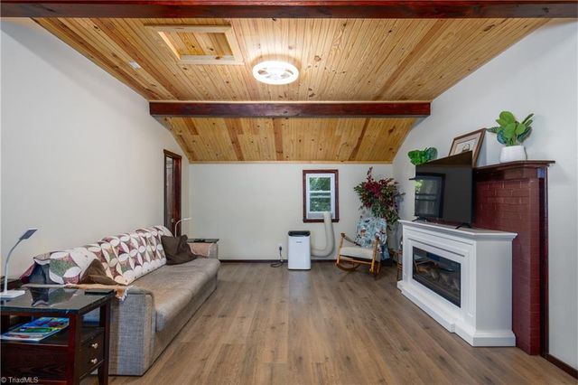 4322 Russell Road, Graham, NC 27253