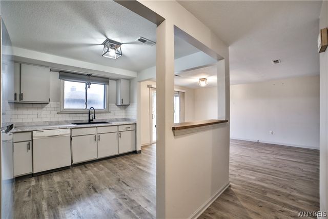 3936 Ridge Lea Road D, Amherst, NY 14228