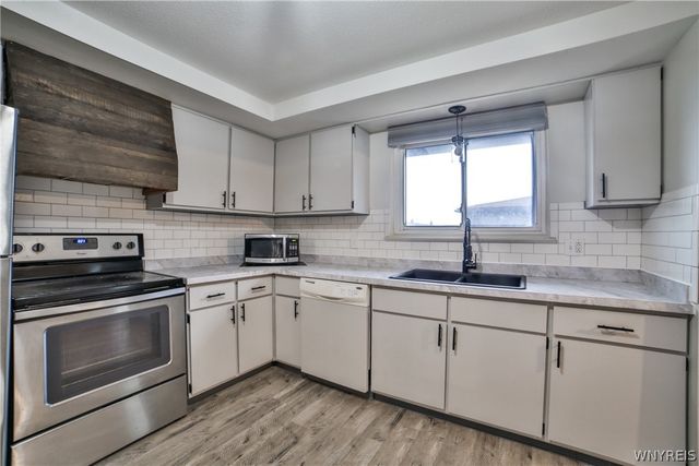 3936 Ridge Lea Road D, Amherst, NY 14228